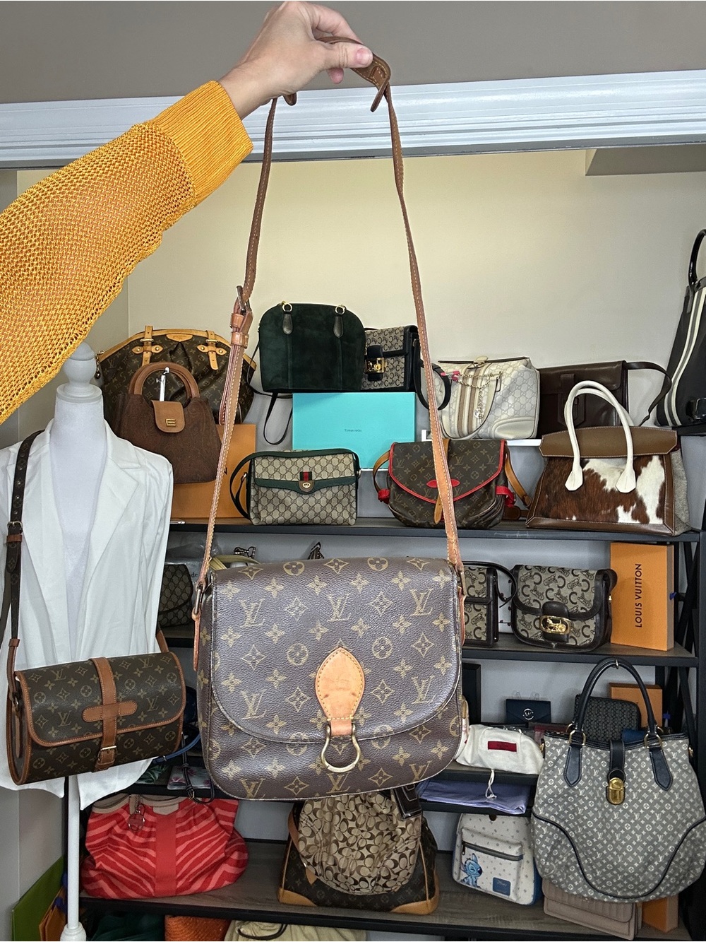 Louis Vuitton Monogram Saint Cloud GM Shoulder Bag with COA 1991 TH0931 - Picture 4 of 17
